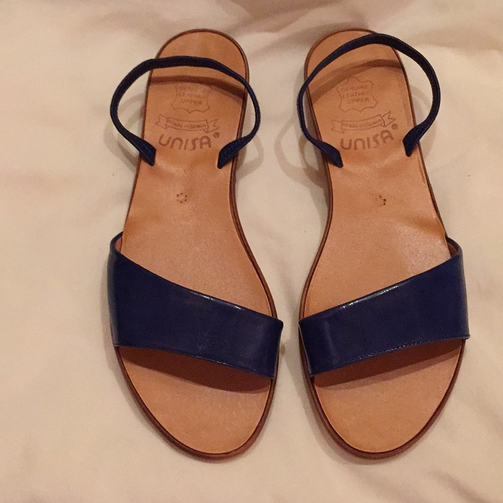 Shoes - Picture 3 of 6